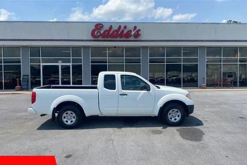 2019 Nissan Frontier — a typically priced live listing