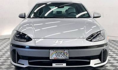 2025 Hyundai Ioniq 6 SEL
