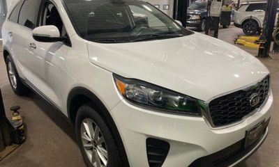2019 Kia Sorento L LX S