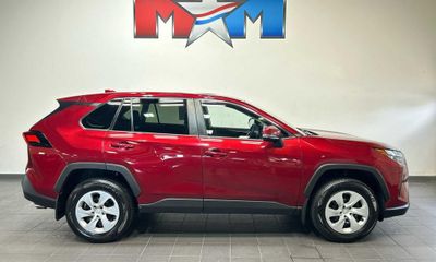 2023 Toyota RAV4 LE