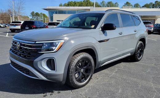 2026 Volkswagen Atlas 4MOTION Peak Edition