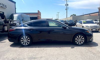 2019 Lexus ES 350