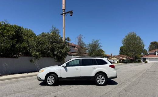 2011 Subaru Outback Premium CWP