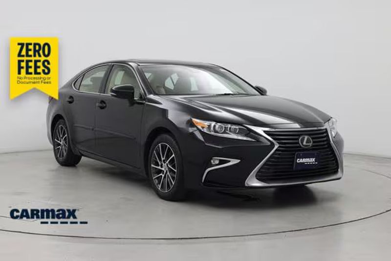 2016 Lexus ES — a typically priced live listing