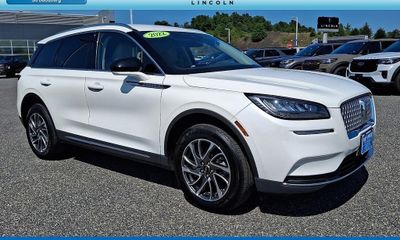 2022 Lincoln Corsair Standard