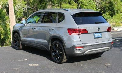 2023 Volkswagen Taos 4Motion SE