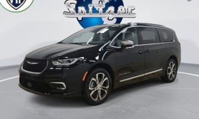 2027 Chrysler Pacifica Pinnacle