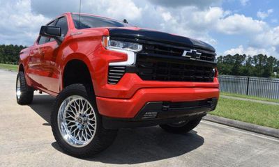 2023 Chevrolet Silverado RST
