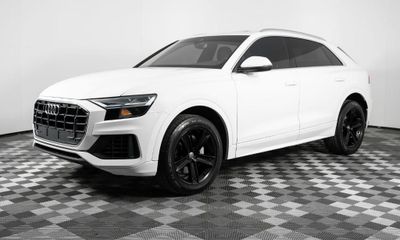 2019 Audi Q8 Premium