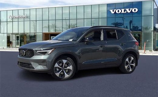 2026 Volvo XC40 Core