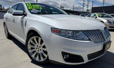 2011 Lincoln MKS Base