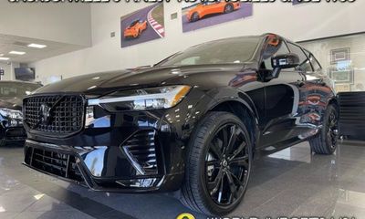 2025 Volvo XC60 Ultra Black Edition