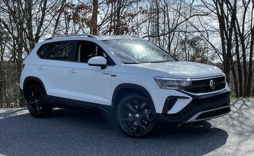 2023 Volkswagen Taos 4MOTION SE