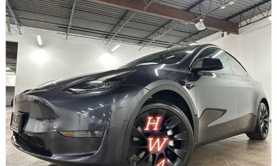 2024 Tesla Model Y Long Range