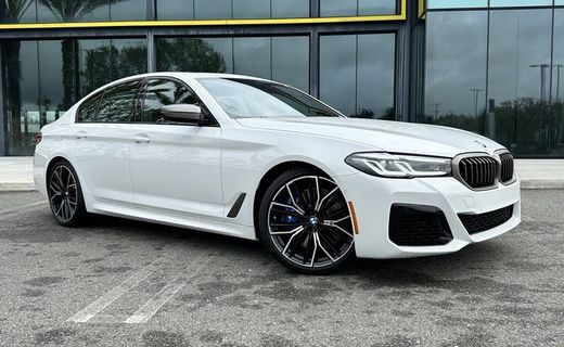 2023 BMW M550i xDrive