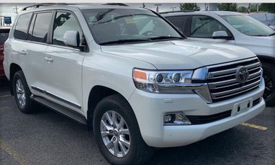 2019 Toyota Land Cruiser VX R