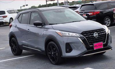 2021 Nissan Kicks SR