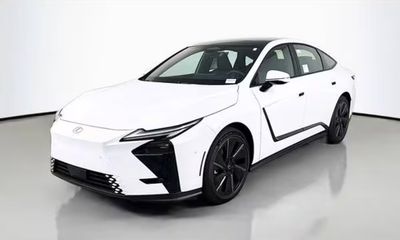 2026 Lexus ES 500E Luxury