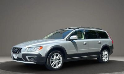 2016 Volvo XC70 SV35 Platinum