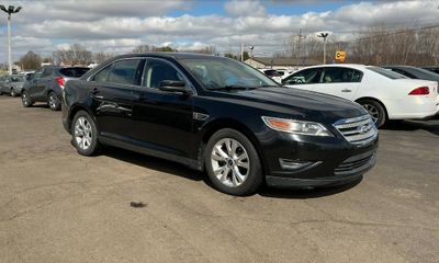 2011 Ford Taurus SEL