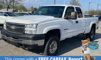 2005 Chevrolet Silverado LS H D