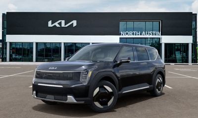 2026 Kia EV9 Light LR