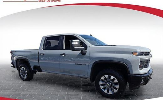 2024 Chevrolet Silverado HD Custom