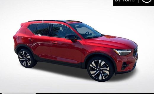 2025 Volvo XC40 Ultra Dark