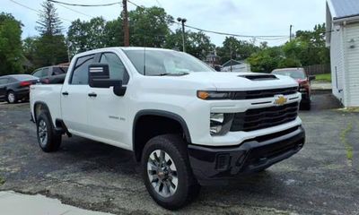 2024 Chevrolet Silverado HD Custom