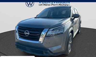 2022 Nissan Pathfinder S