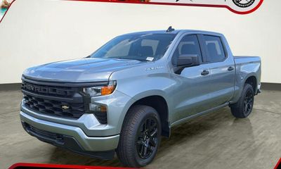 2026 Chevrolet Silverado Custom