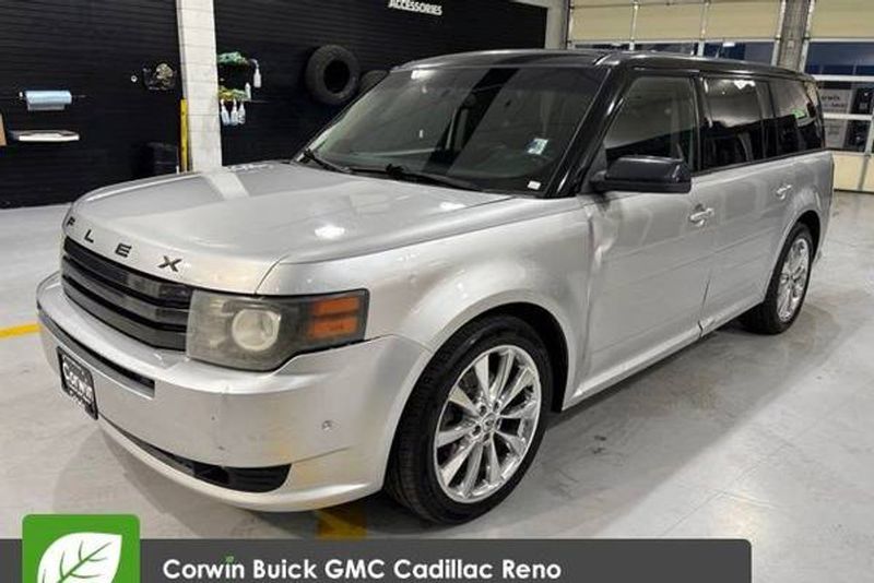 2011 Ford FLEX — a typically priced live listing