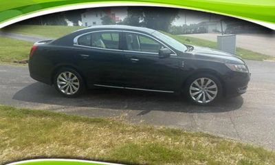 2014 Lincoln MKS Unspecified