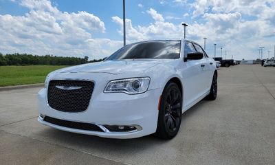2019 Chrysler 300 Limited US CAN