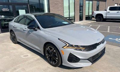 2023 Kia K5
