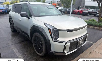 2024 Kia EV9 GT Line