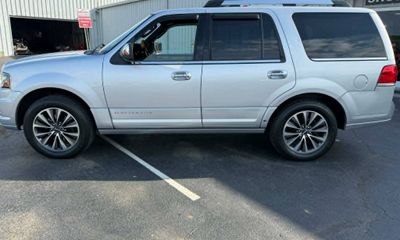 2016 Lincoln Navigator Select