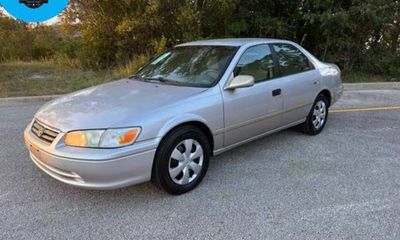 2001 Toyota Camry LE