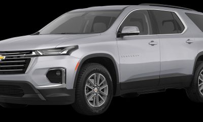 2023 Chevrolet Traverse LT