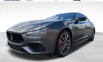 2024 Maserati Ghibli Modena Q4