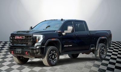 2025 GMC Sierra HD AT4X