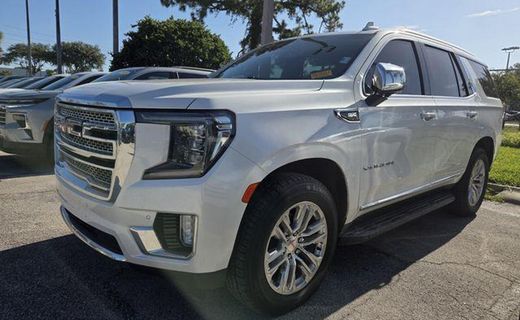 2022 GMC Yukon SLT