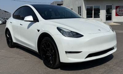 2022 Tesla Model Y Long Range