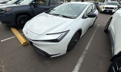 2024 Toyota Prius XLE