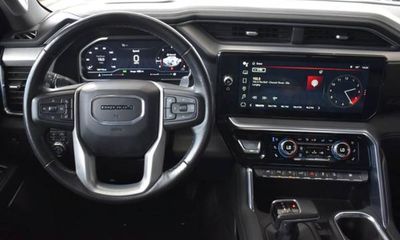 2023 GMC Sierra Denali