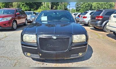 2010 Chrysler 300 Touring
