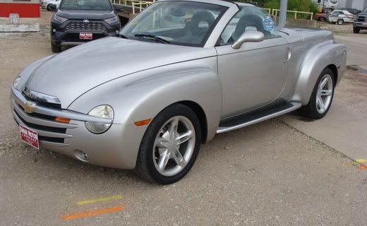 2004 Chevrolet SSR LS