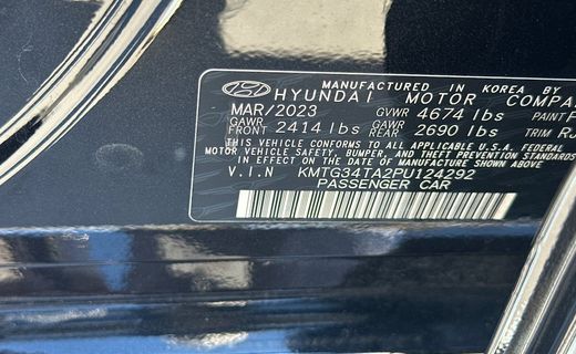 2023 Genesis G70