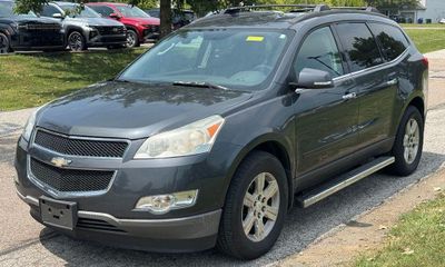2011 Chevrolet Traverse 2LT