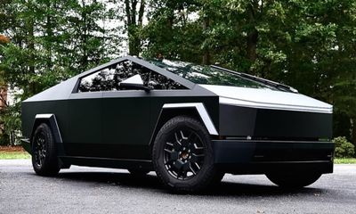 2024 Tesla Cybertruck Base